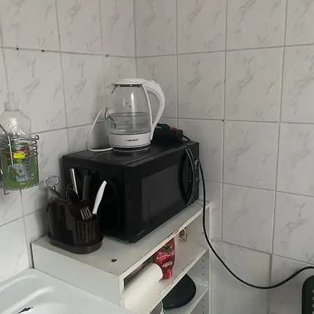 Przytulne Mieszkanie Na Spokojny Nocleg W Poblizu Metra Kondratowicza, 22 Minuty Metrem Do Stadionu Narodowego, Samodzielne Zameldowanie ,Wystawiamy Faktury Dla Firmy Ksef *