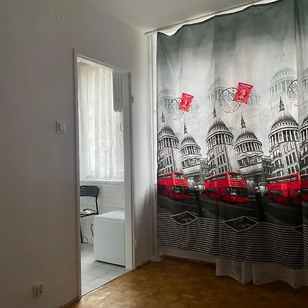 Przytulne Mieszkanie Na Spokojny Nocleg W Poblizu Metra Kondratowicza, 22 Minuty Metrem Do Stadionu Narodowego, Samodzielne Zameldowanie ,Wystawiamy Faktury Dla Firmy Ksef * 바르샤바