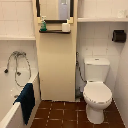 Przytulne Mieszkanie Na Spokojny Nocleg W Poblizu Metra Kondratowicza, 22 Minuty Metrem Do Stadionu Narodowego, Samodzielne Zameldowanie ,Wystawiamy Faktury Dla Firmy Ksef 아파트